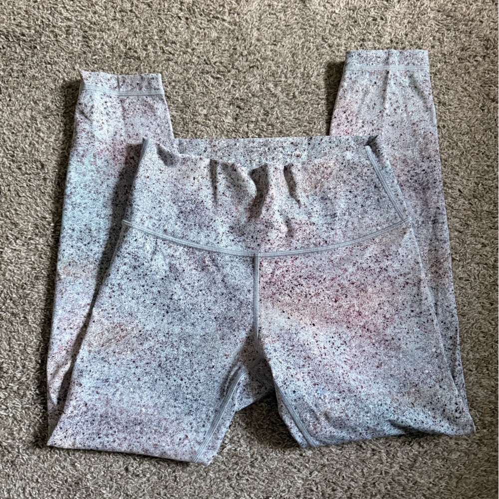 High-Waist Speckled Leggings - Light Gray with Pink Accents